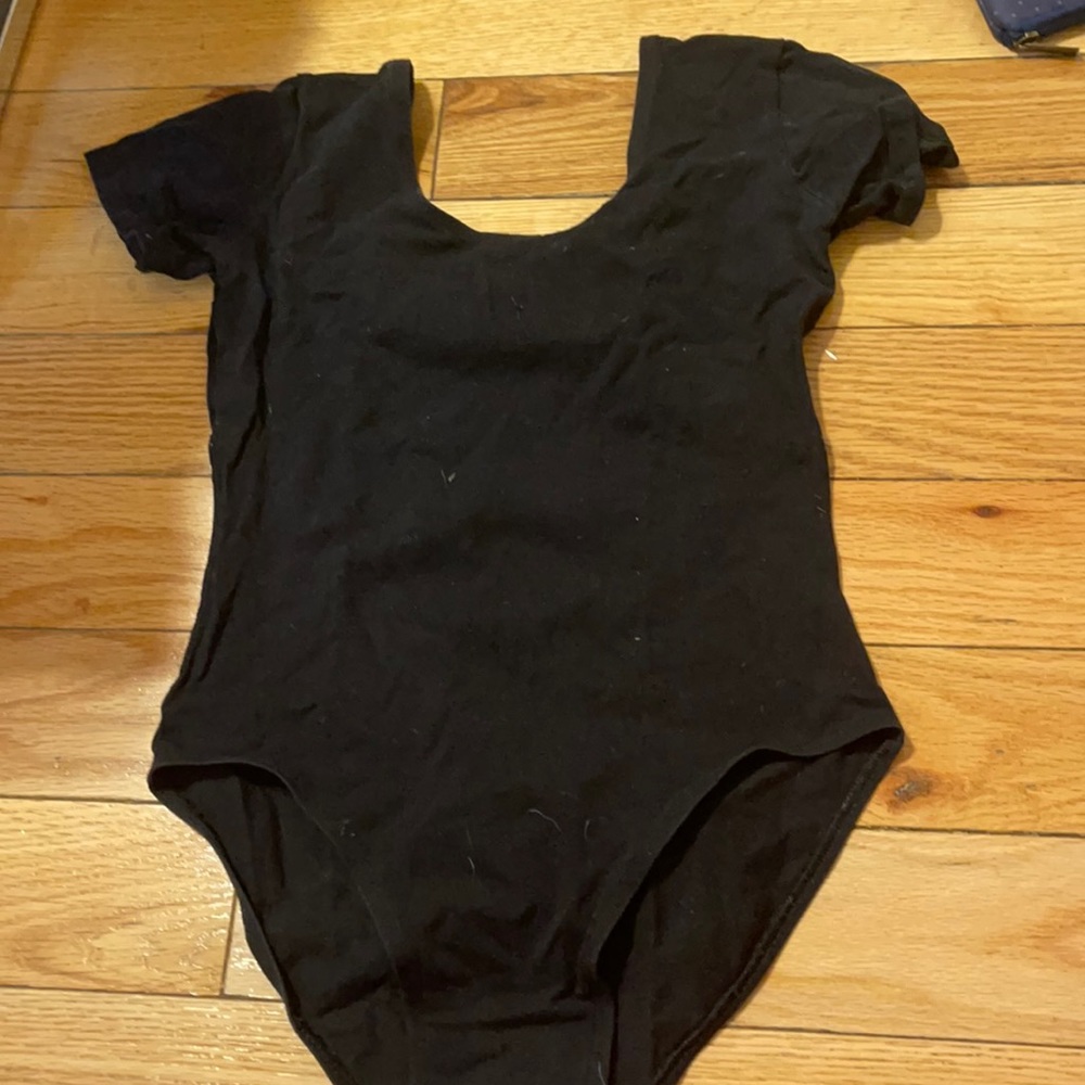 Dance leotard with sleeve